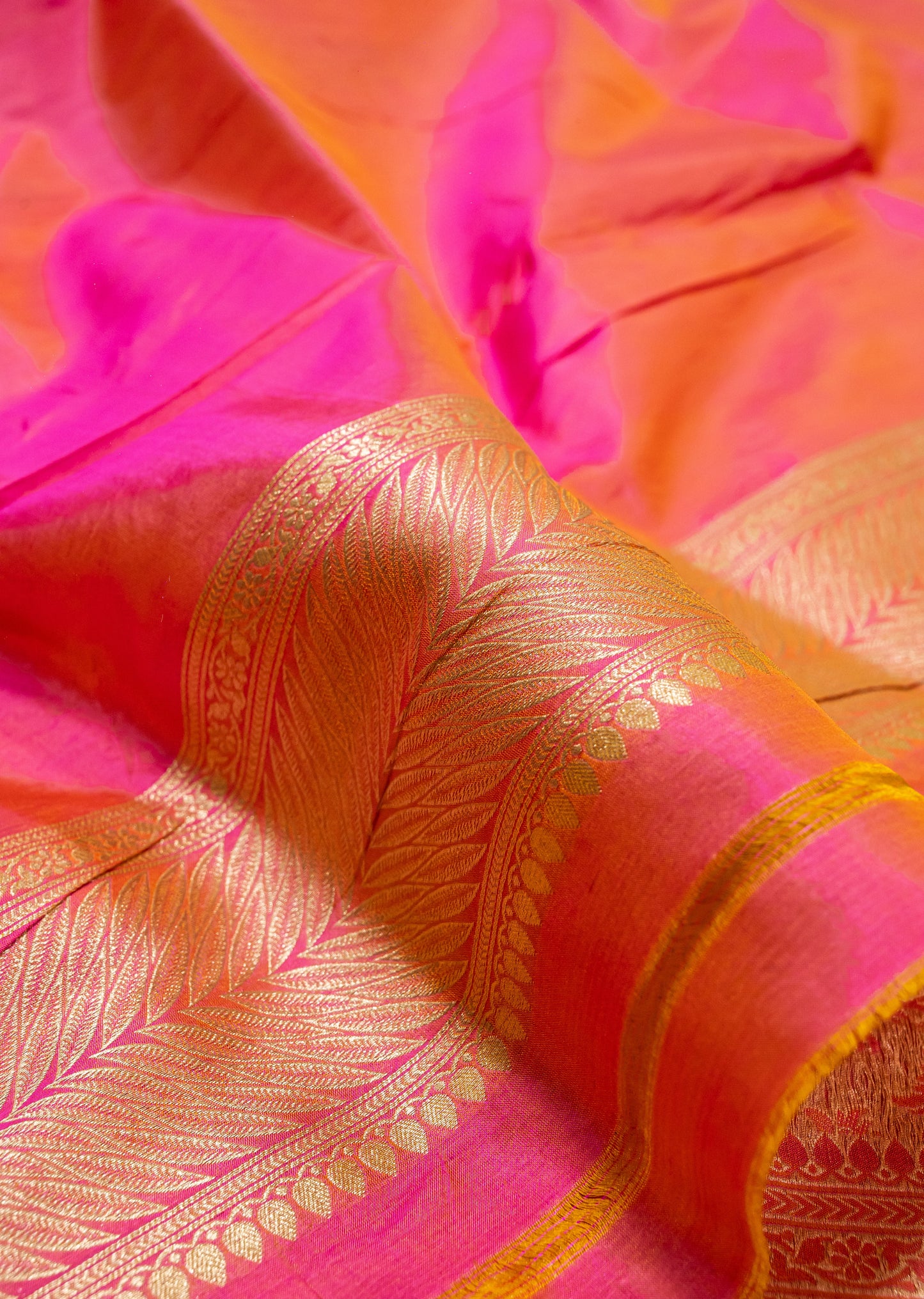Coral Jaal Handwoven Pure Katan Silk Banarasi Saree