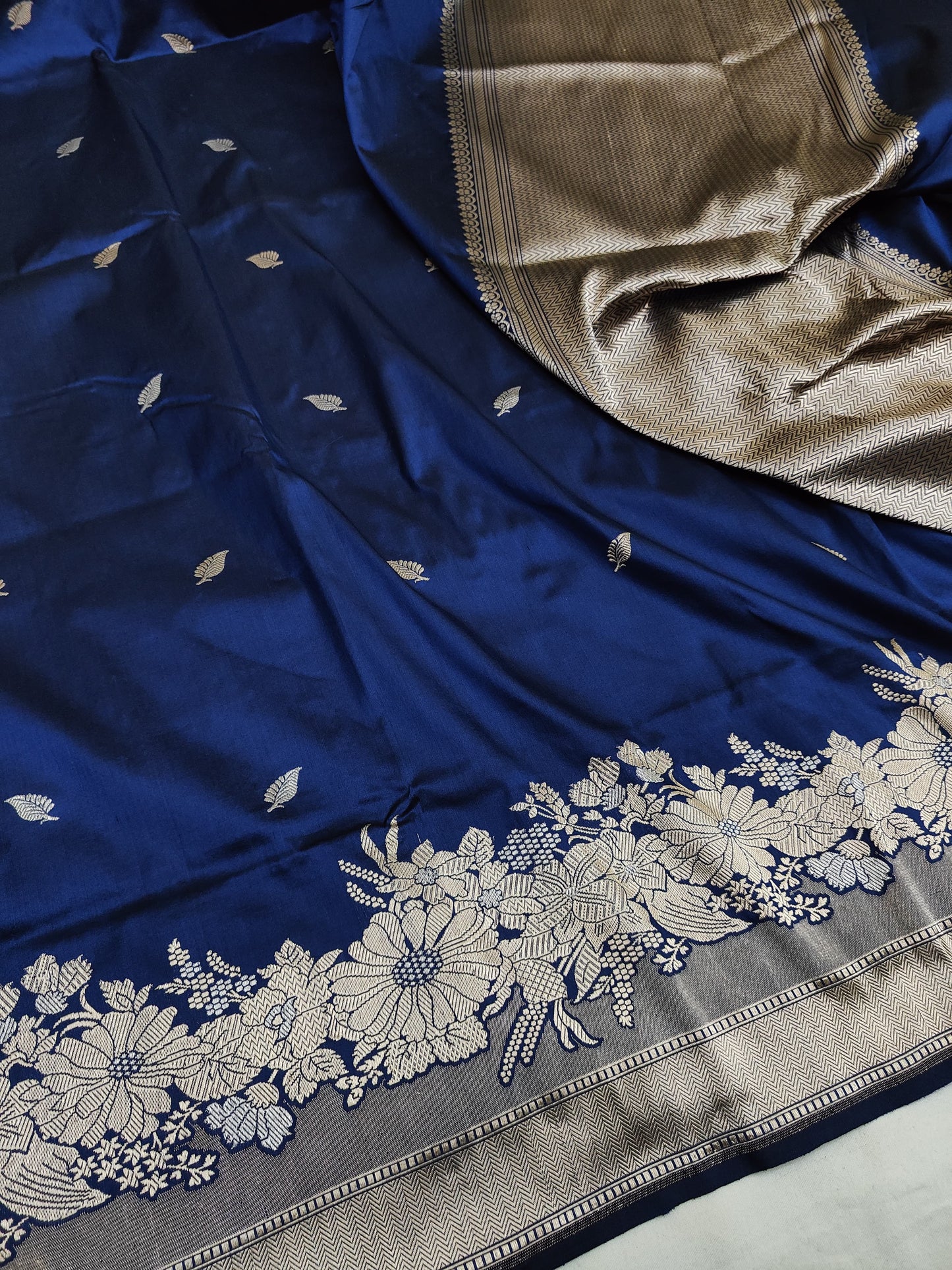 Navy Blue Pure Banarasi Handwoven Kadhua Katan Silk Saree