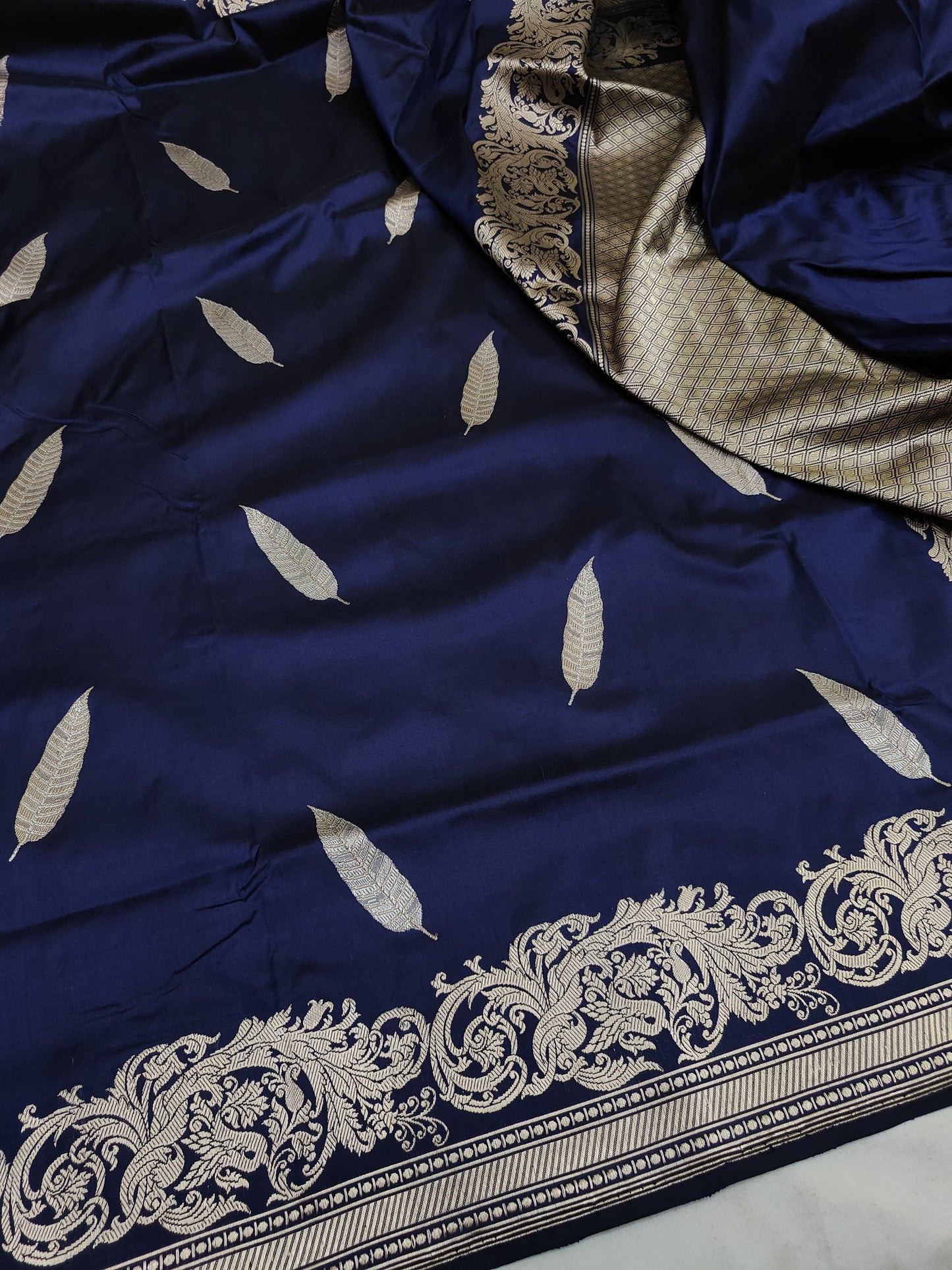Navy Blue Pure Banarasi Handwoven Kadhua Katan Silk Saree