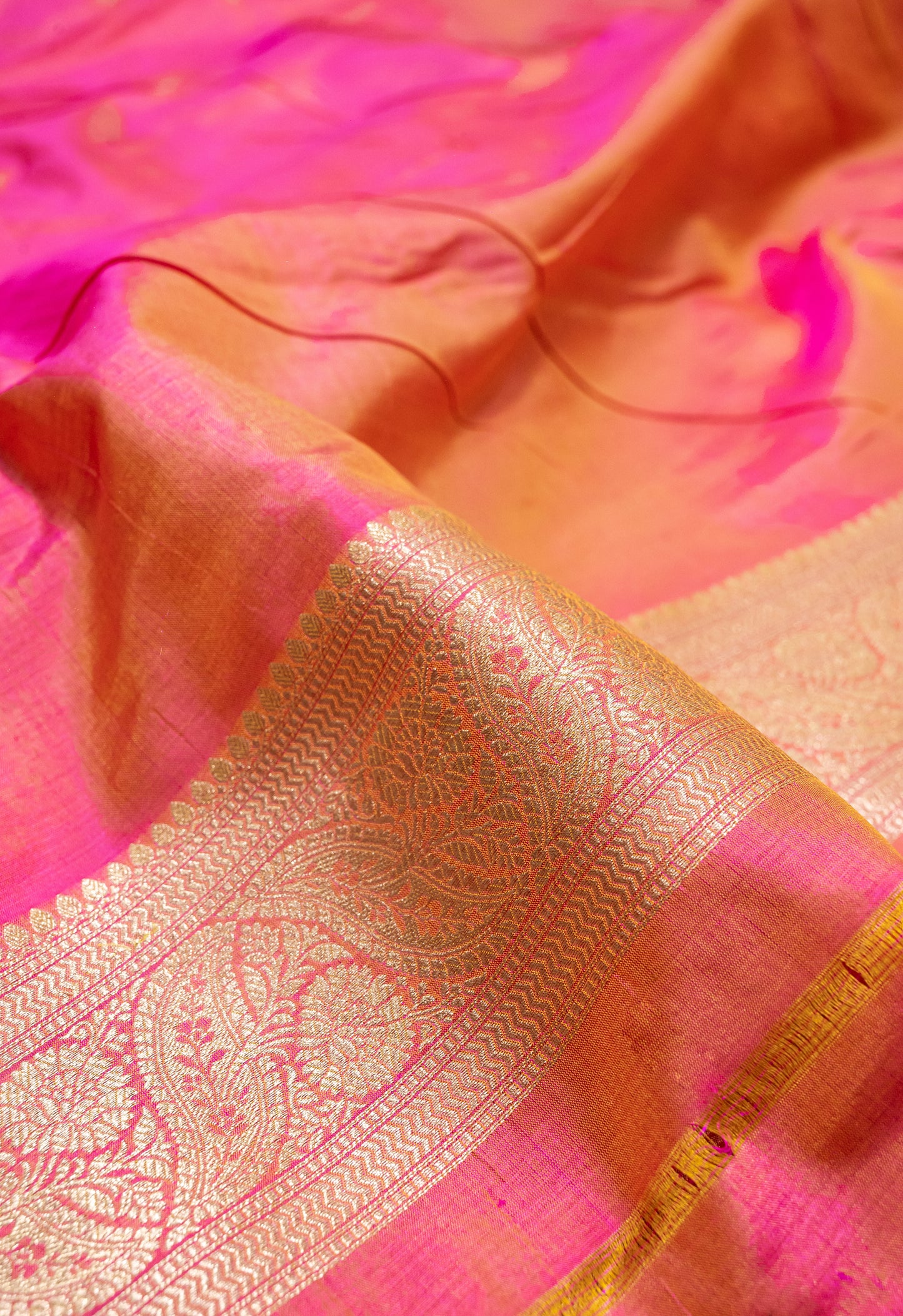 Coral Jaal Handwoven Pure Katan Silk Banarasi Saree