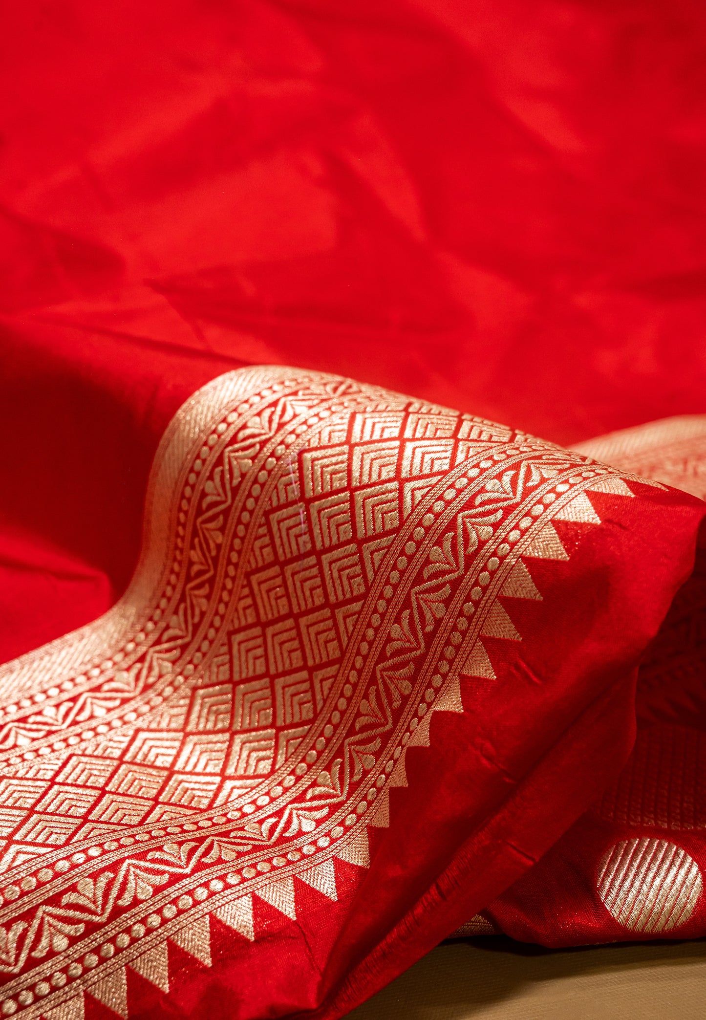 Pure Handloom Katan Red Banarasi Saree