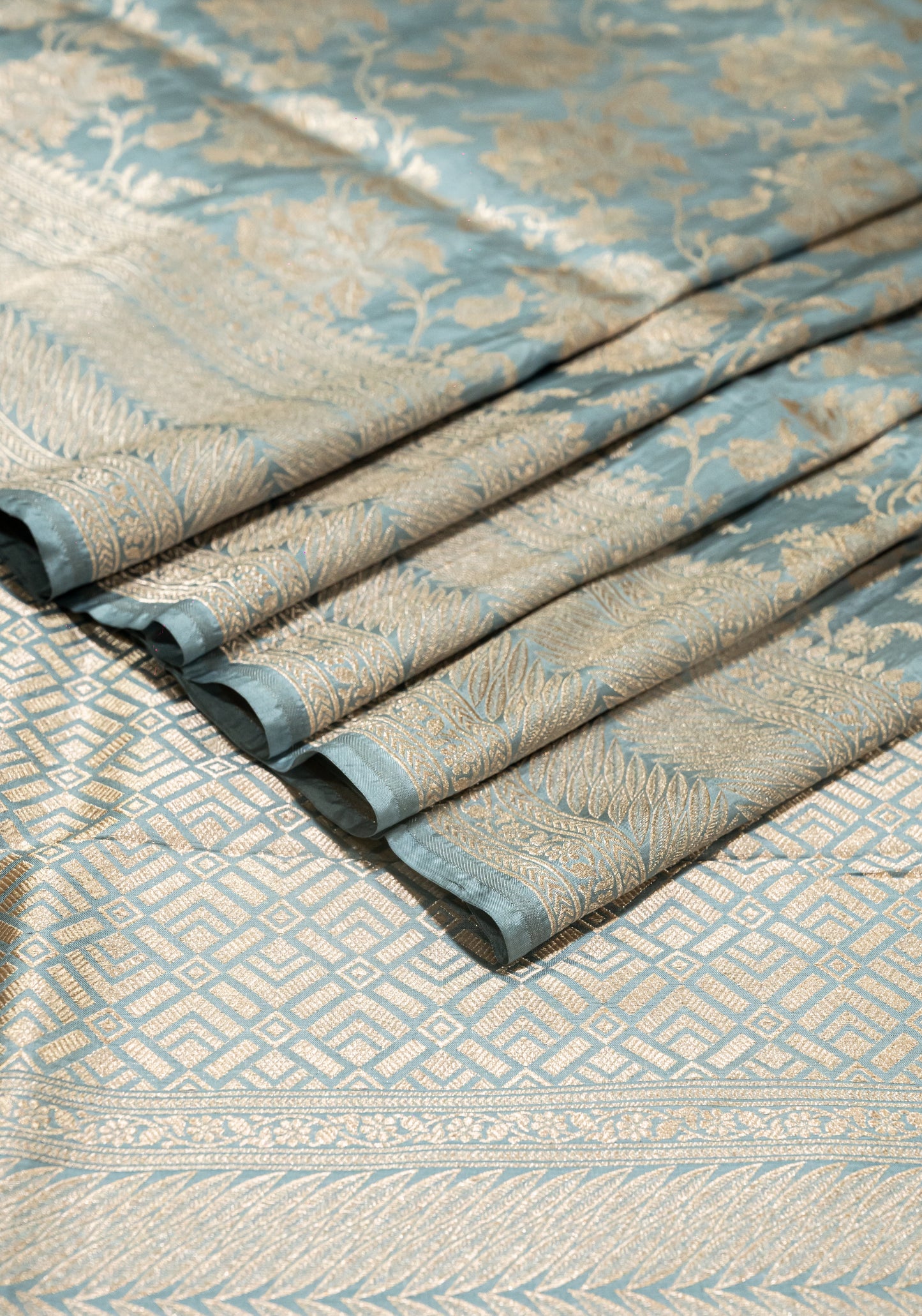 Grey Jaal Handwoven Pure Katan Silk Banarasi Saree