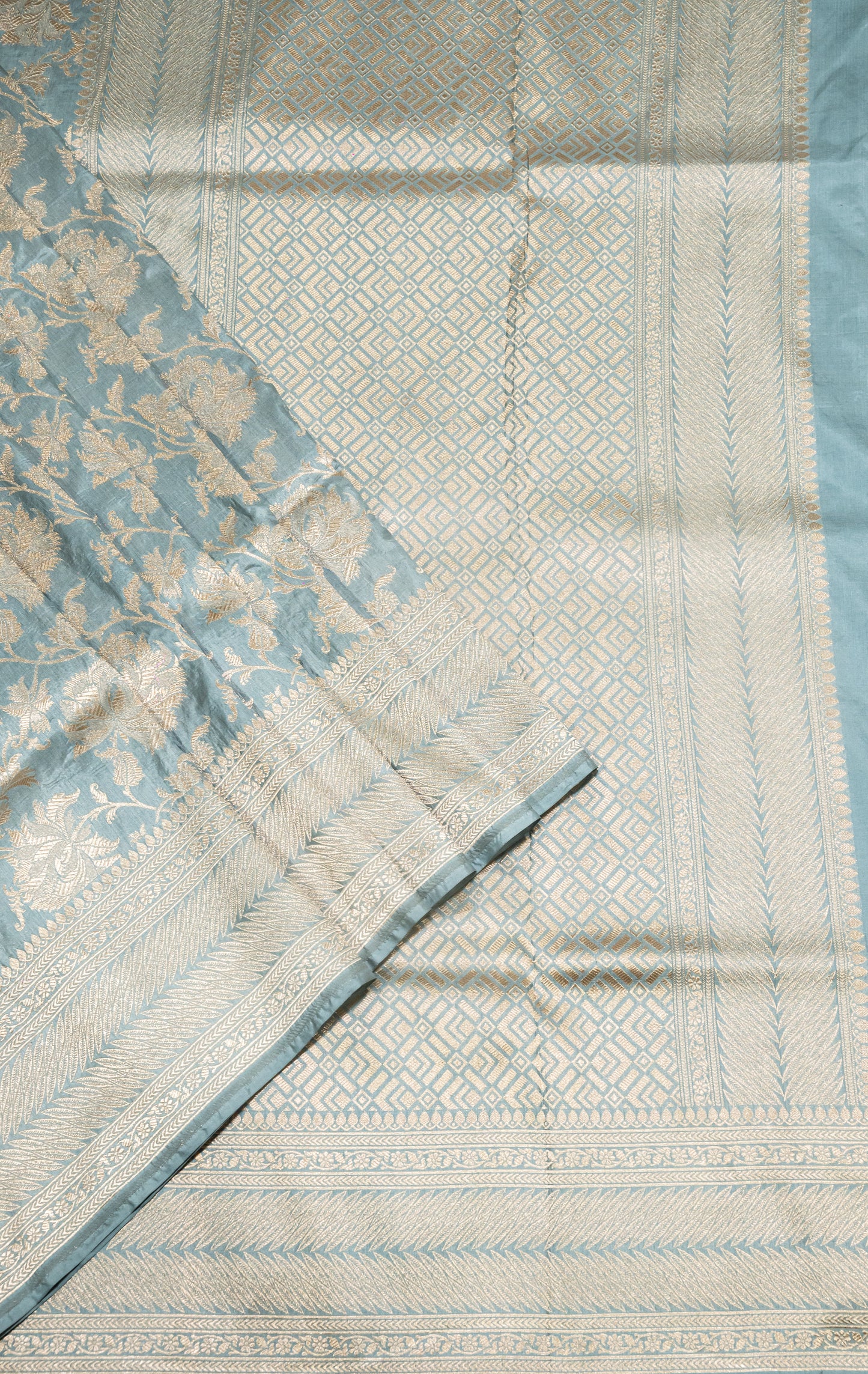 Grey Jaal Handwoven Pure Katan Silk Banarasi Saree