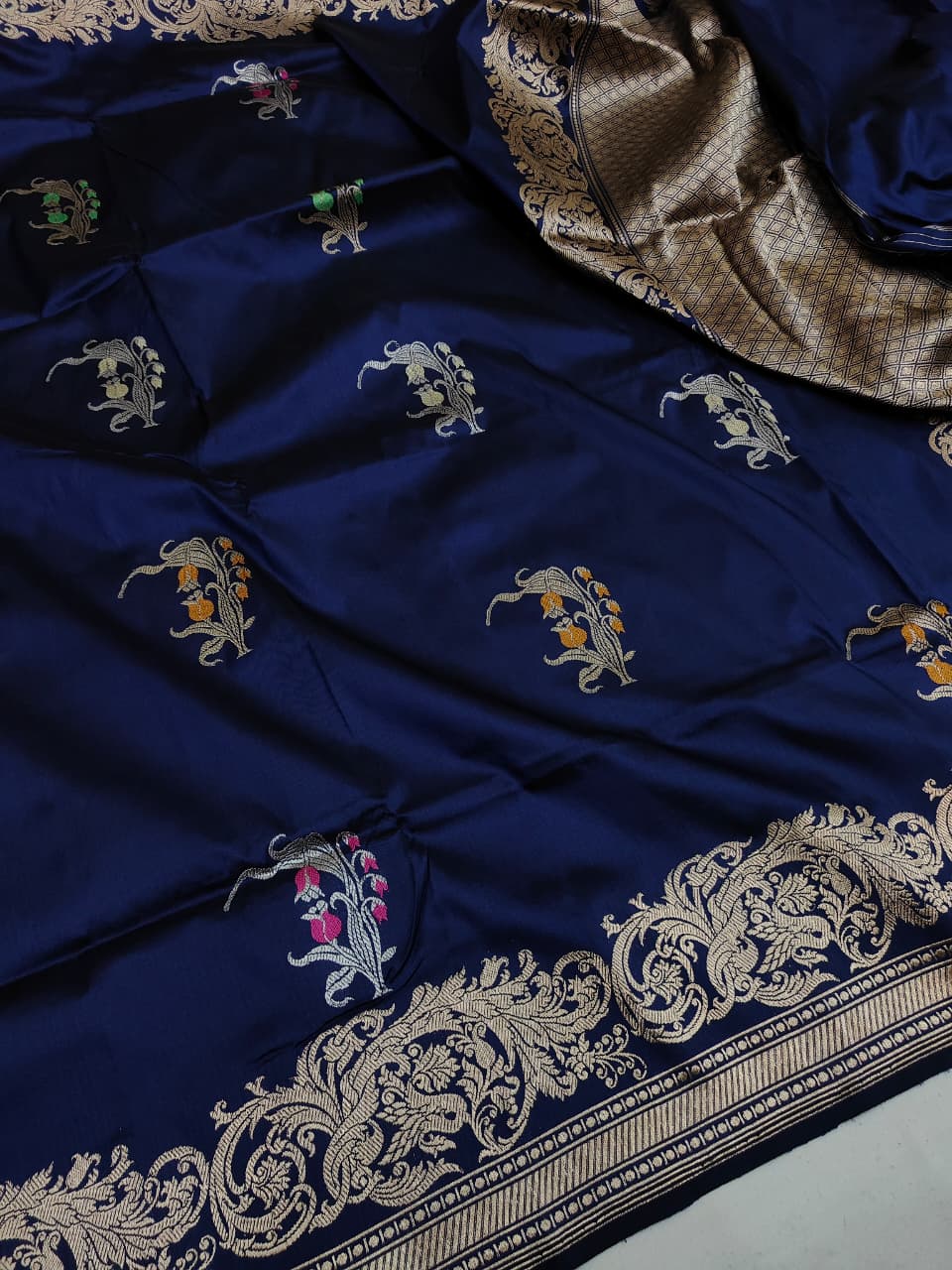 Navy Blue Handwoven Vintage Pure Banarasi Silk Saree
