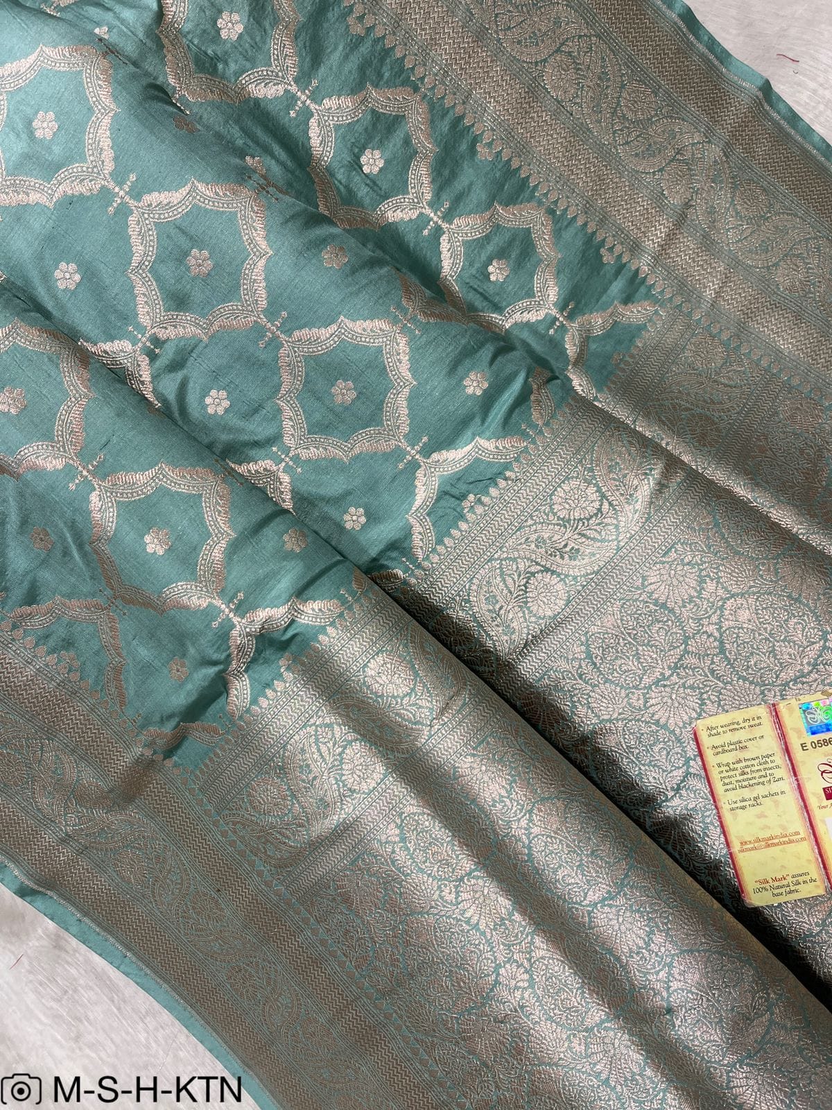 Pure Elegant Handwoven Katan Cutwork Banarasi Saree