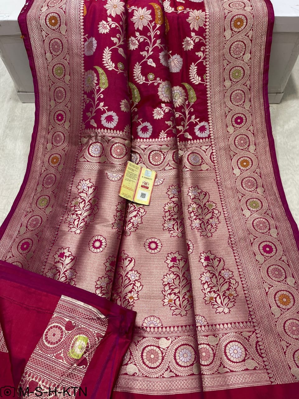 Rani Handwoven Pure Katan Meenakari Banarasi Saree