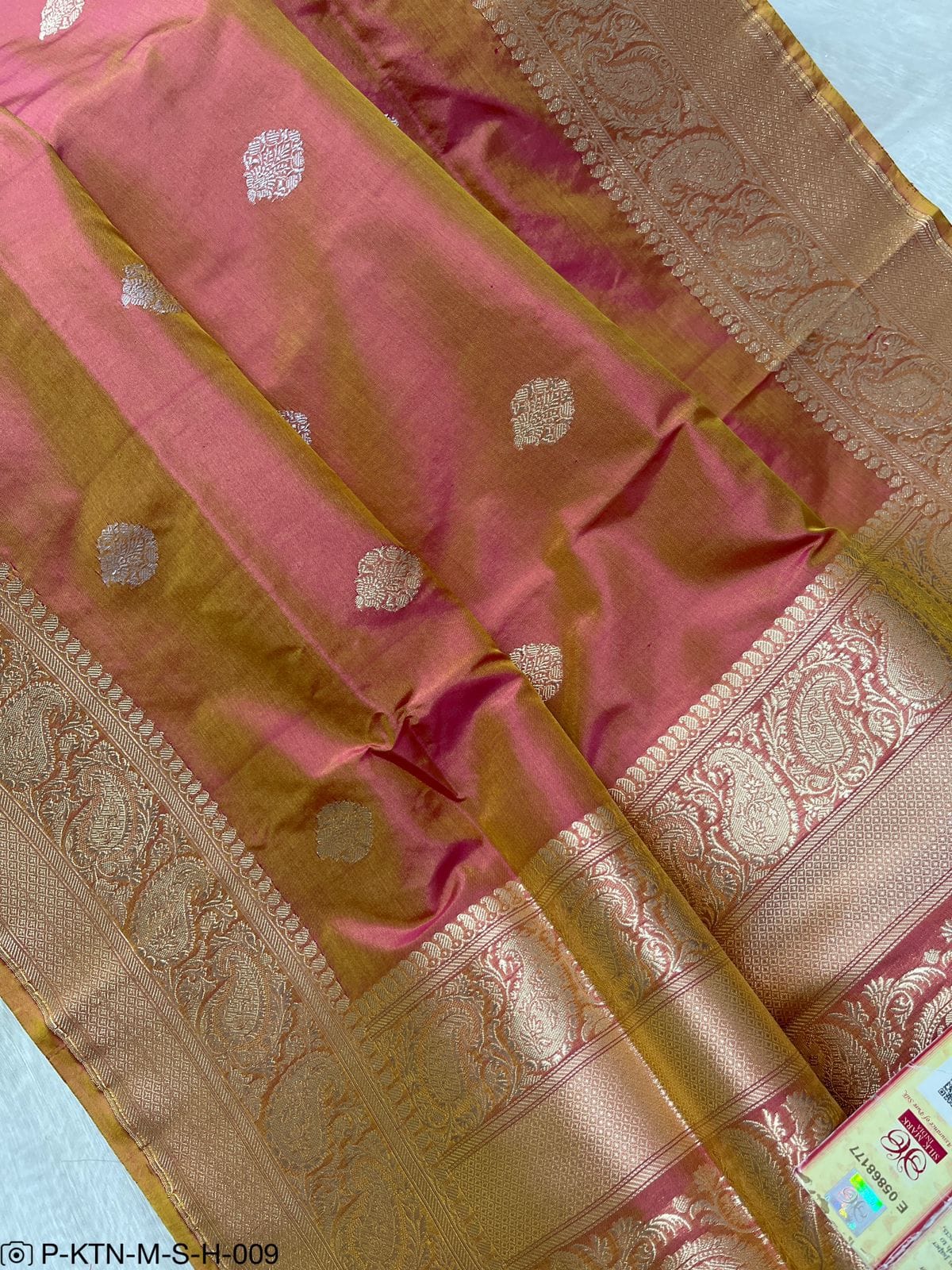 Banarasi Pure Handwoven Kadhua Katan Silk Wedding Saree