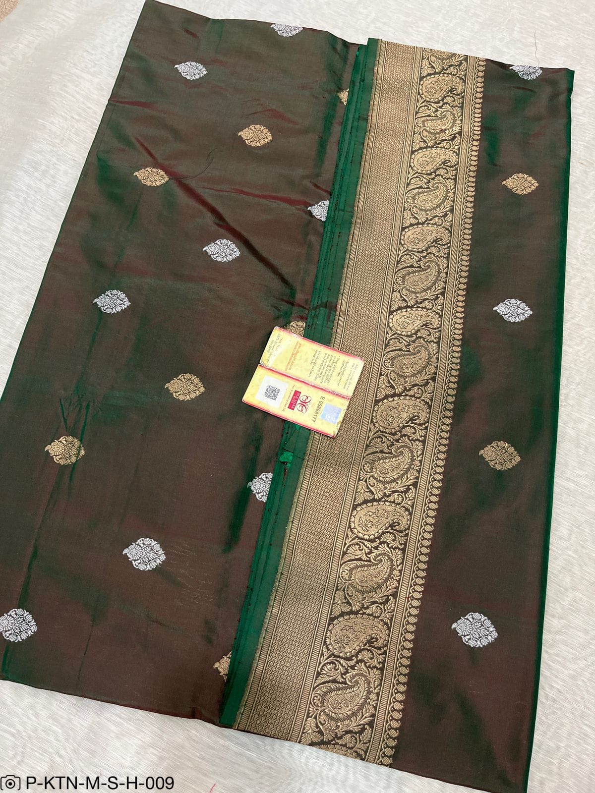 Banarasi Pure Handloom Kadhua Katan Silk Wedding Saree