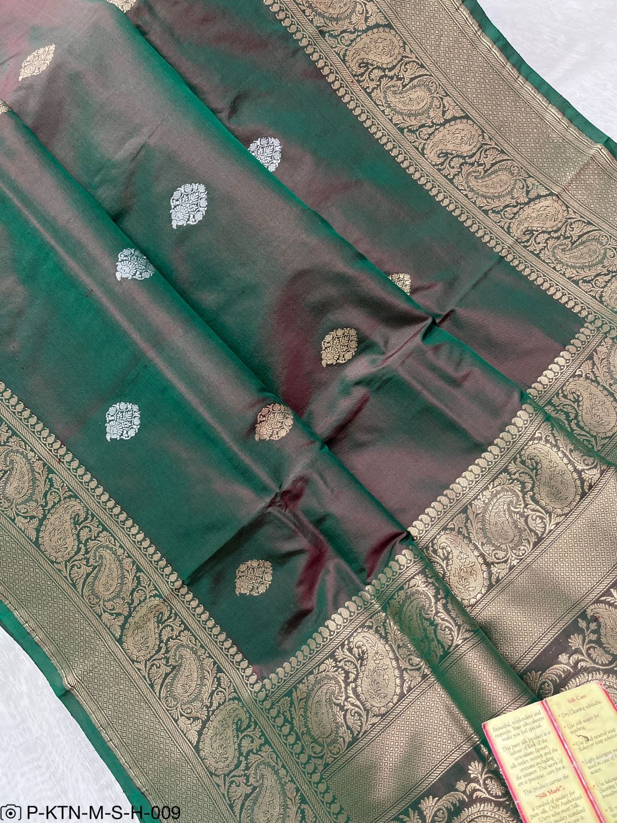 Banarasi Pure Handloom Kadhua Katan Silk Wedding Saree