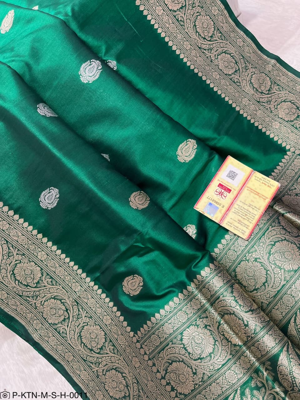 Banarasi Pure Handwoven Kadhua Katan Silk Wedding Saree