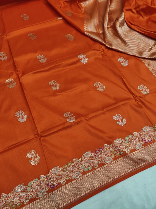 Handwoven Vintage Pure Banarasi Silk Booti Saree