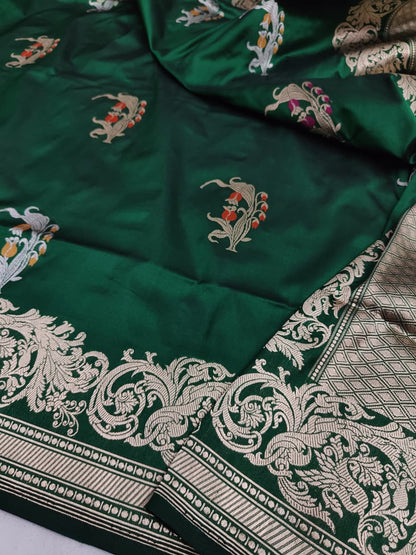 Handwoven Vintage Pure Banarasi Silk Boota Saree