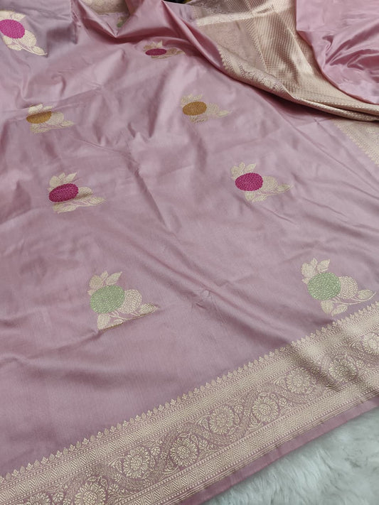 Handwoven Vintage Pure Banarasi Silk Boota Saree