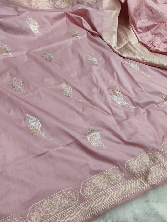 Handwoven Vintage Pure Banarasi Silk Boota Saree