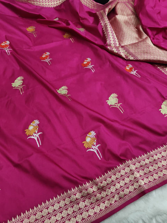 Handwoven Vintage Pure Banarasi Silk Boota Saree