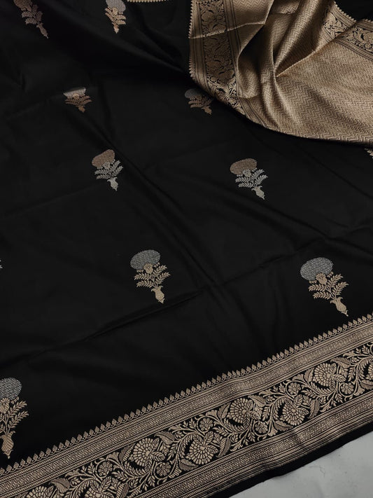Handwoven Vintage Pure Banarasi Silk Boota Saree