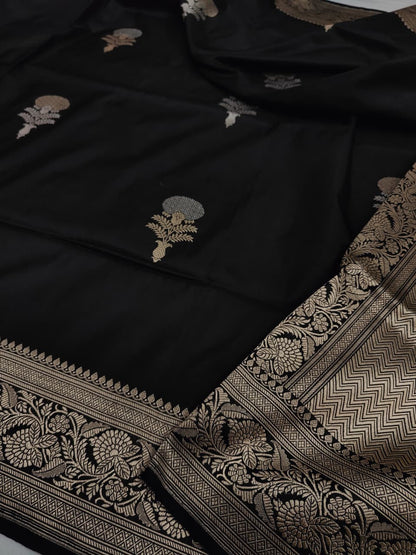 Handwoven Vintage Pure Banarasi Silk Boota Saree