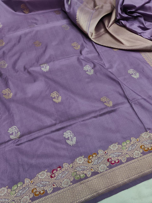 Handwoven Vintage Pure Banarasi Silk Booti Saree