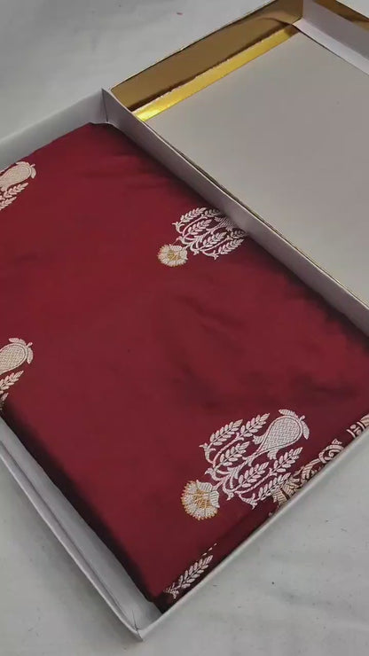 Handwoven Vintage Pure Banarasi Silk Boota Saree