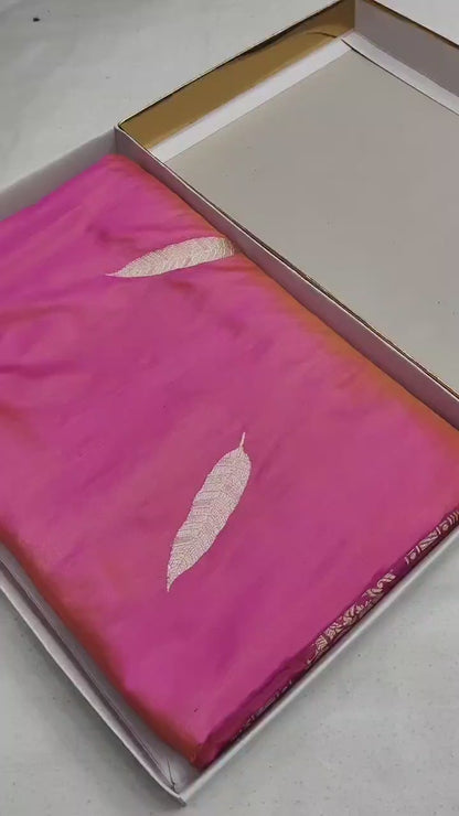 Pink Handwoven Vintage Pure Banarasi Silk Boota Saree