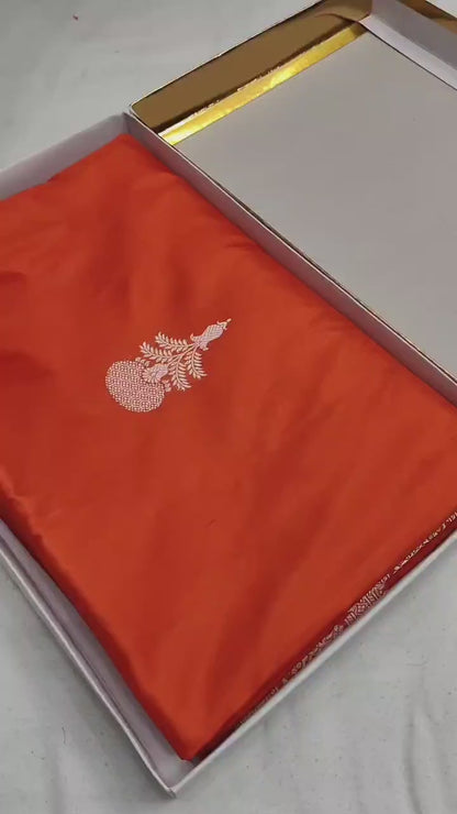 Handwoven Vintage Pure Banarasi Silk Boota Saree