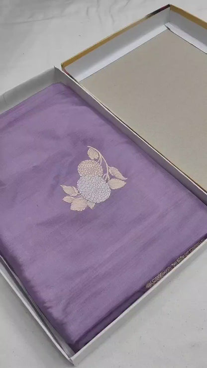 Handwoven Vintage Pure Banarasi Silk Boota Saree