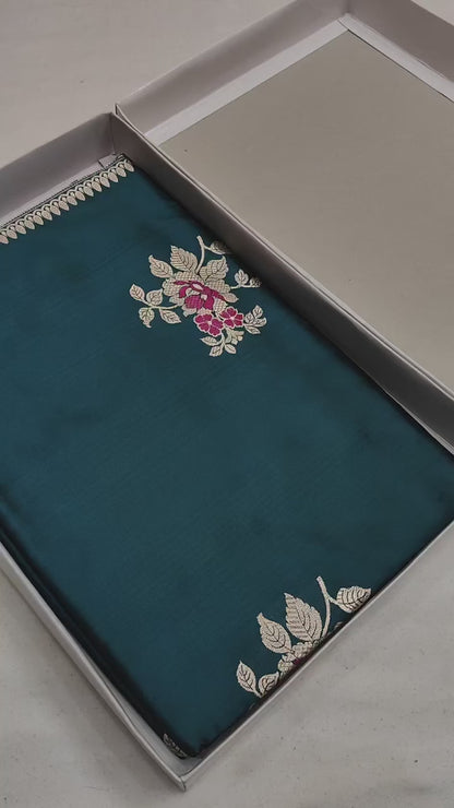 Handwoven Vintage Pure Banarasi Silk Borderless Boota Saree