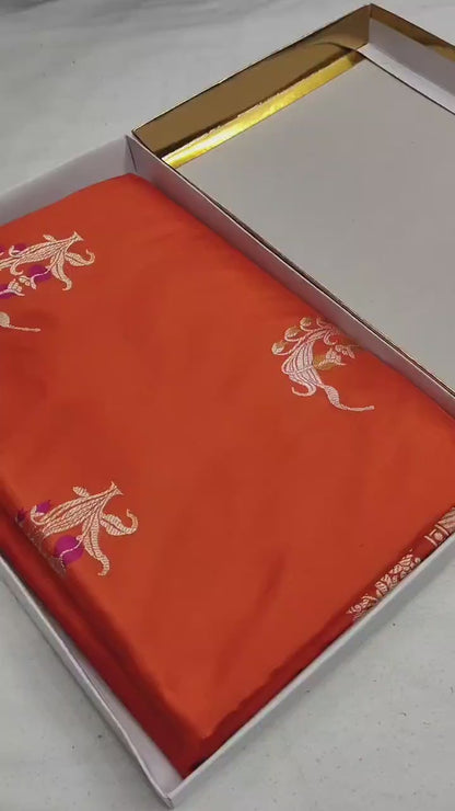 Handwoven Vintage Pure Banarasi Silk Boota Saree
