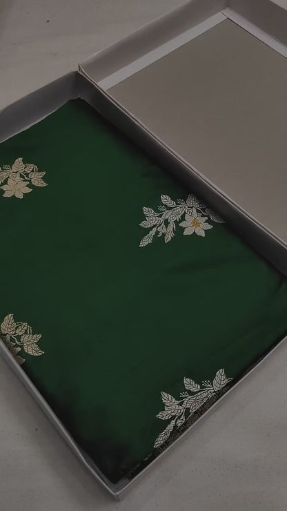 Bottle Green Handwoven Vintage Pure Banarasi Silk Boota Saree
