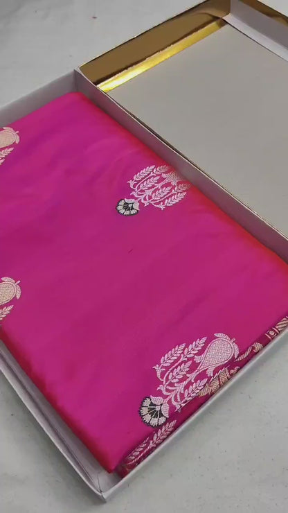 Handwoven Vintage Pure Banarasi Silk Boota Saree