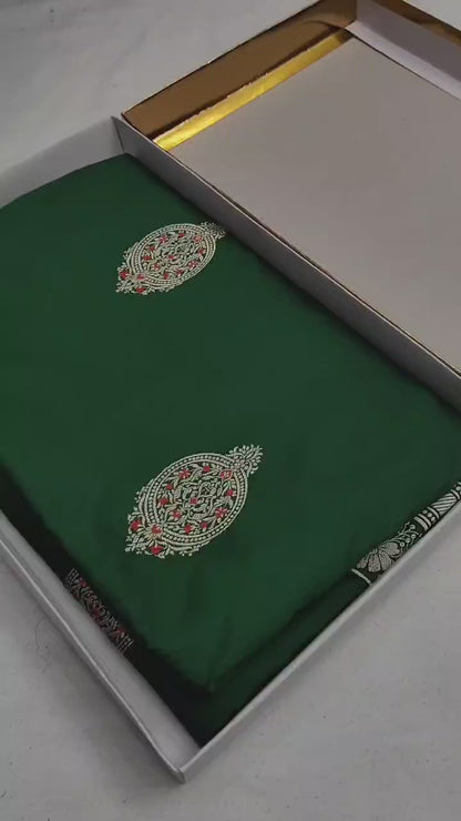 Bottle Green Handwoven Vintage Pure Banarasi Silk Boota Saree