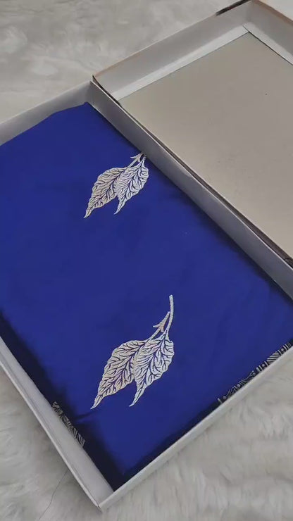 Handwoven Vintage Pure Banarasi Silk Boota Saree