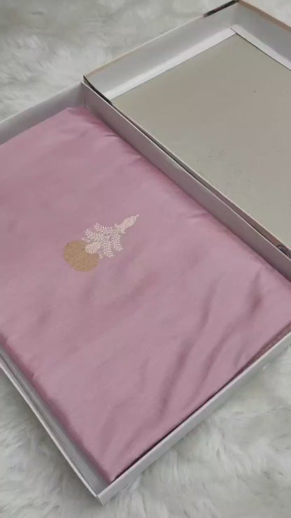 Handwoven Vintage Pure Banarasi Silk Boota Saree