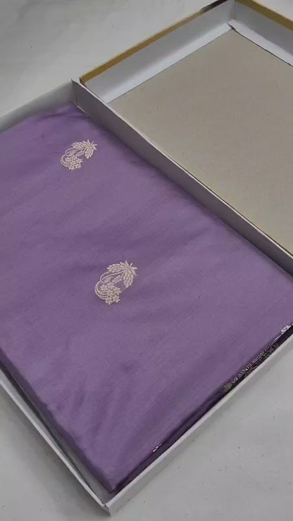 Handwoven Vintage Pure Banarasi Silk Booti Saree