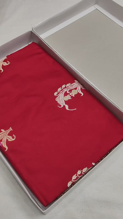 Red Handwoven Vintage Pure Banarasi Silk Saree