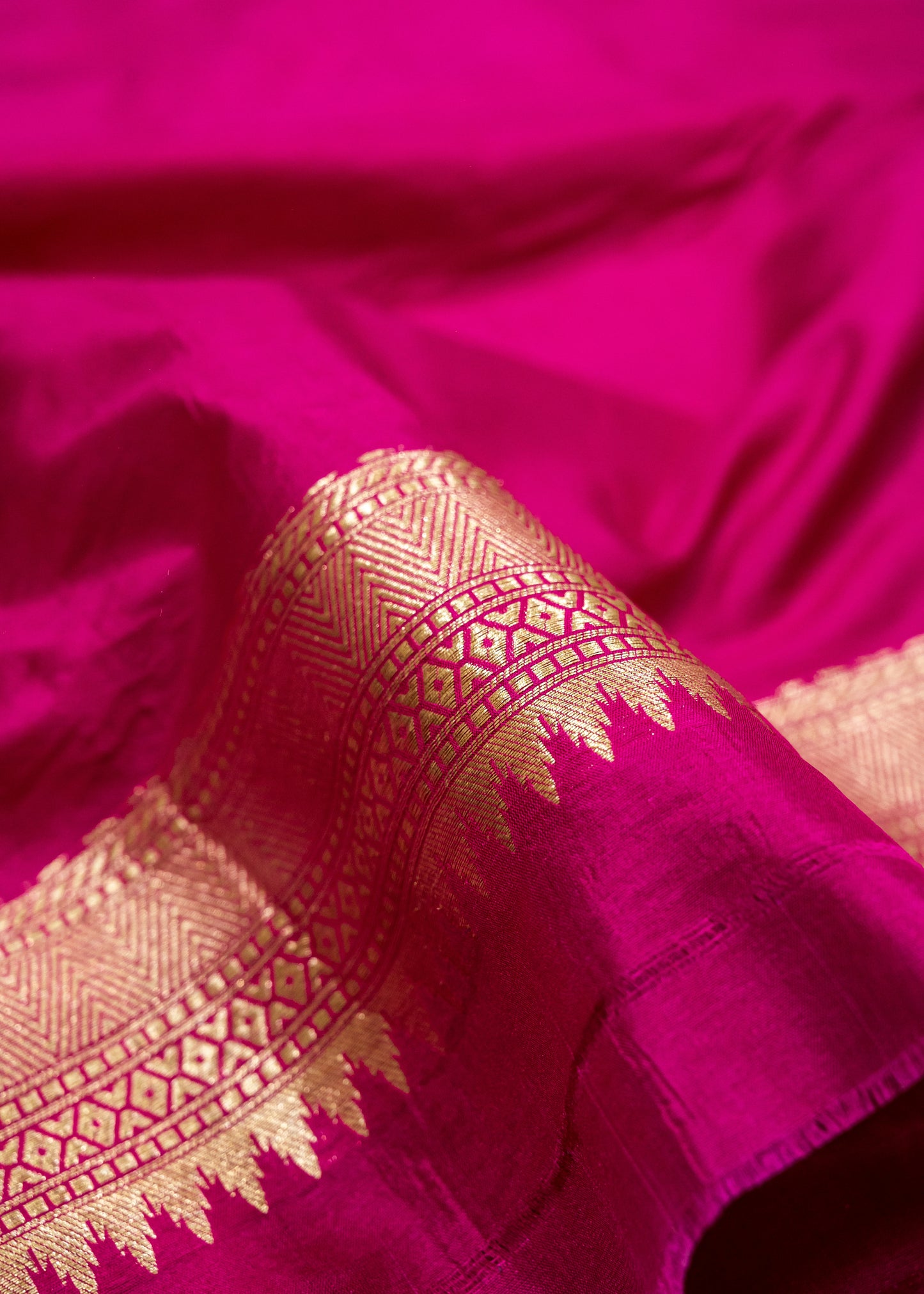 Rani Pink Pure Katan Silk Sona Roopa Zari Weaved Handloom Banarasi Saree