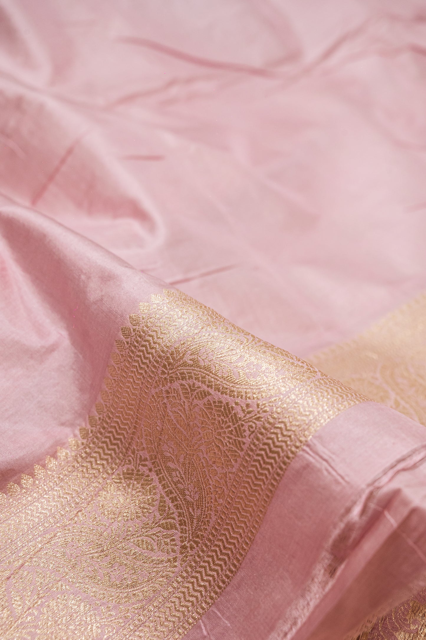 Baby Pink Jaal Handwoven Pure Katan Silk Banarasi Saree