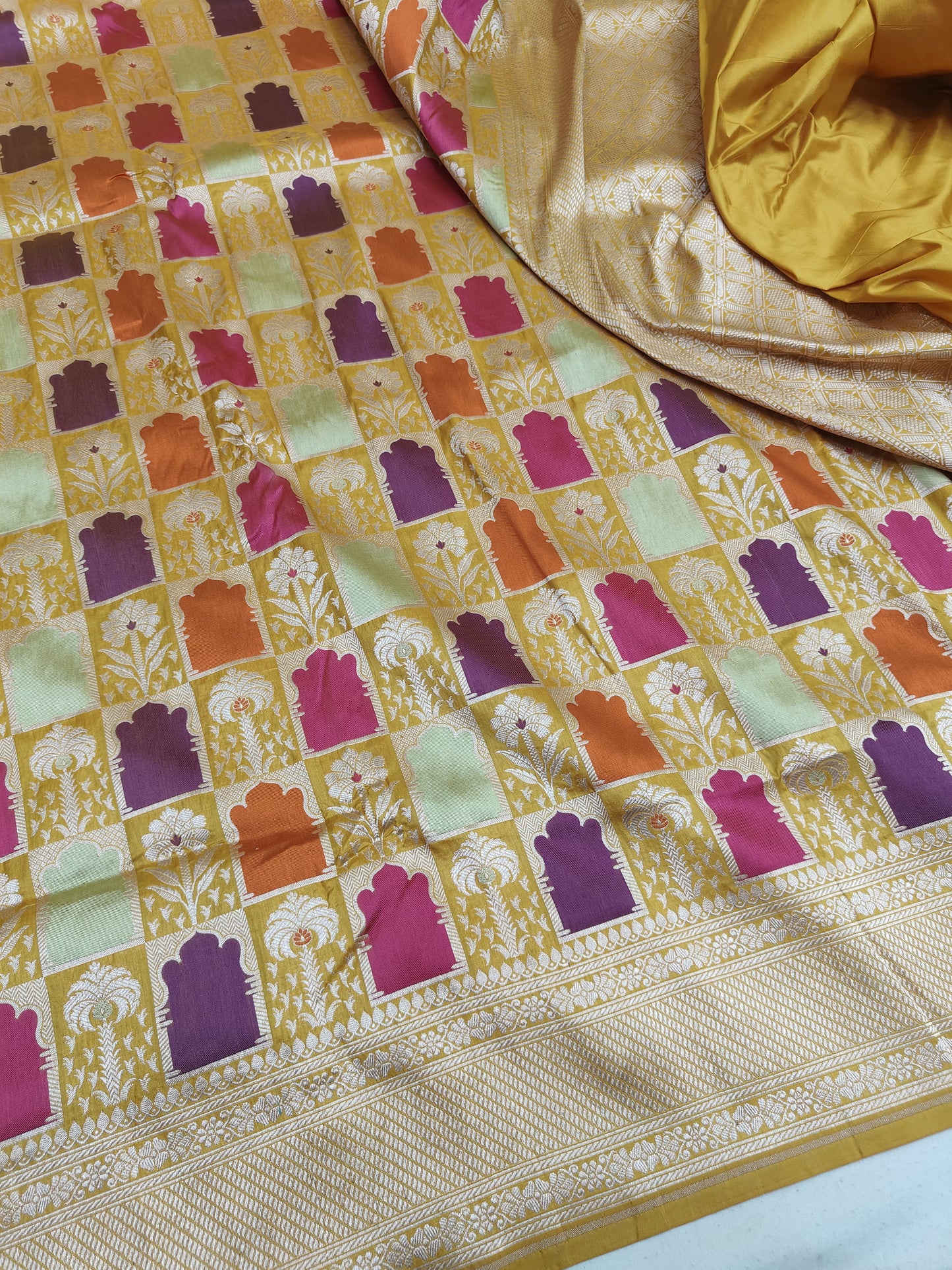 Pure Banarasi Rangkaat Saree