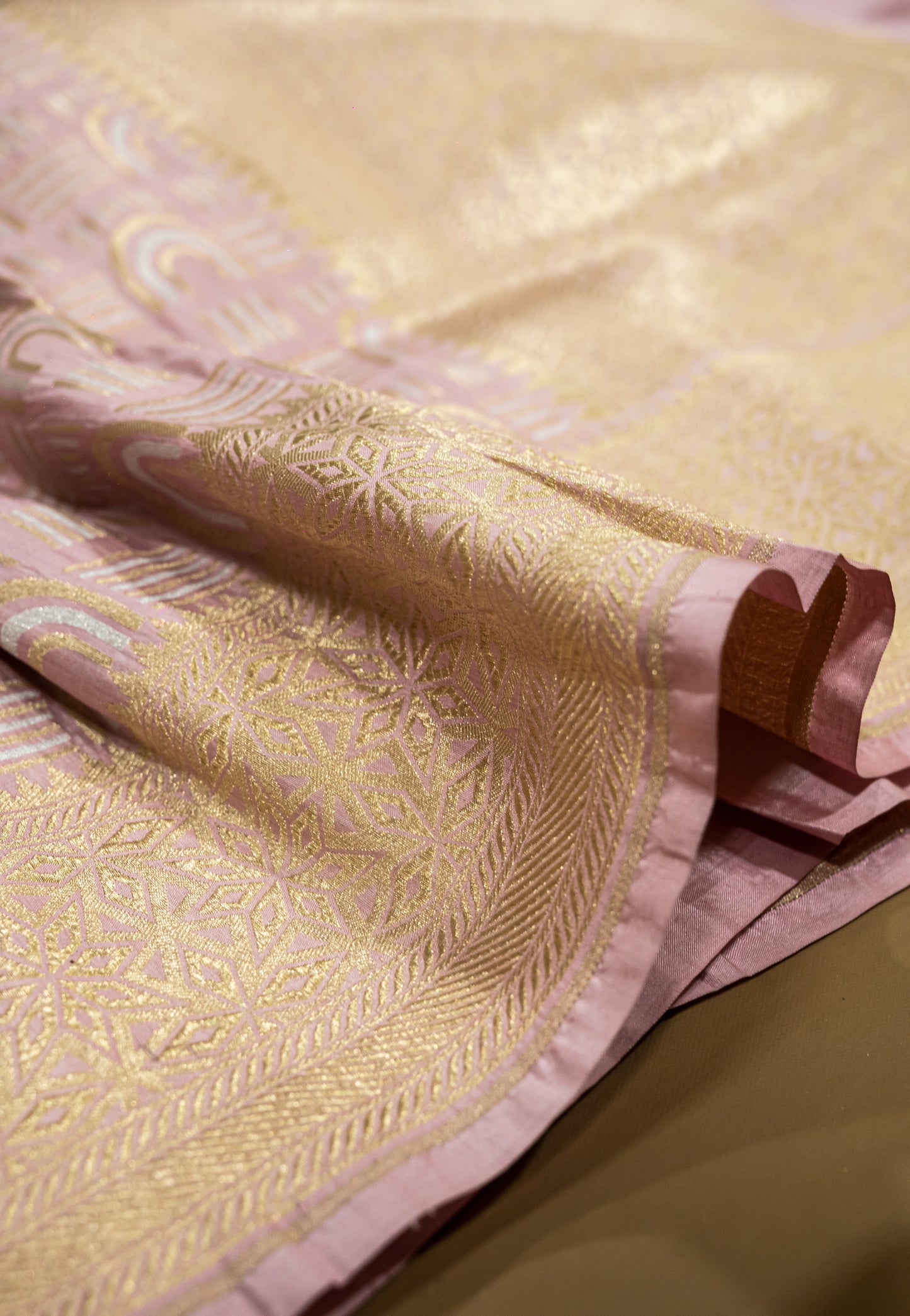 Baby Pink Pure Katan Silk Sona Roopa Zari Weaved Handloom Banarasi Saree