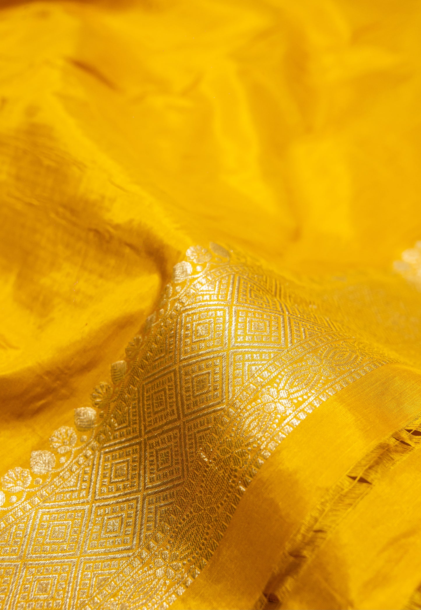 Mustard Jaal Handwoven Pure Katan Silk Banarasi Saree