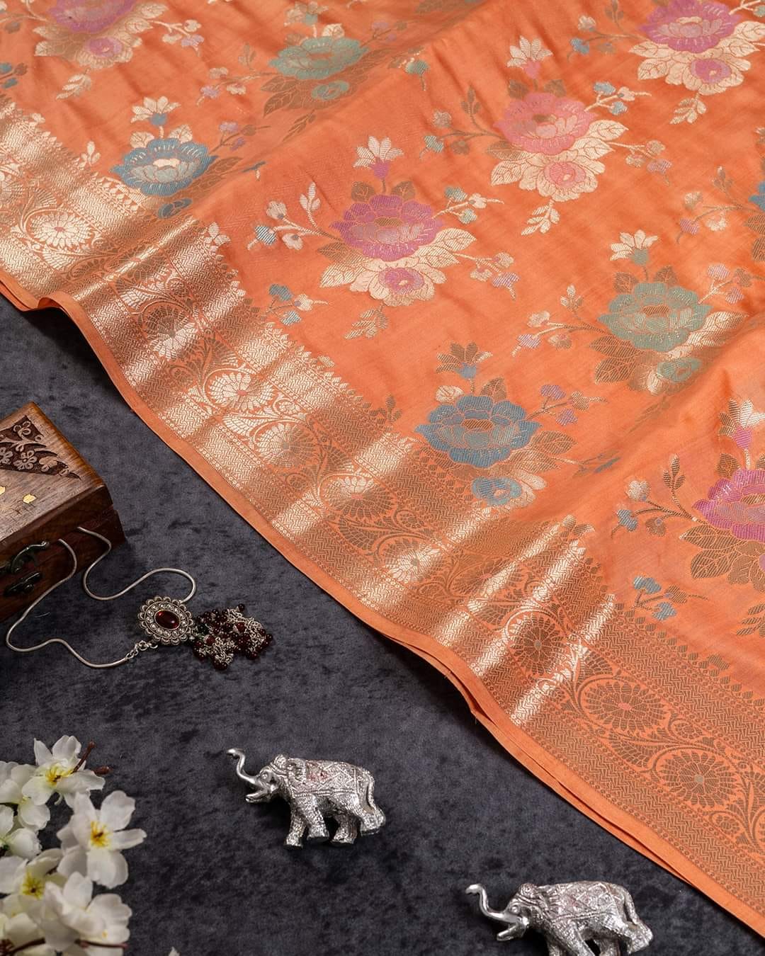 Pure Handwoven Chiniya Silk Banarasi Saree