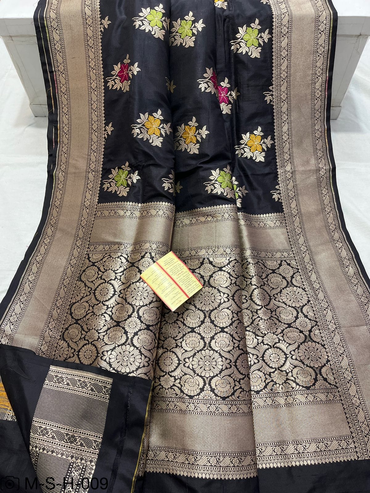 Pure Katan Meenakari Handloom Banarasi Saree