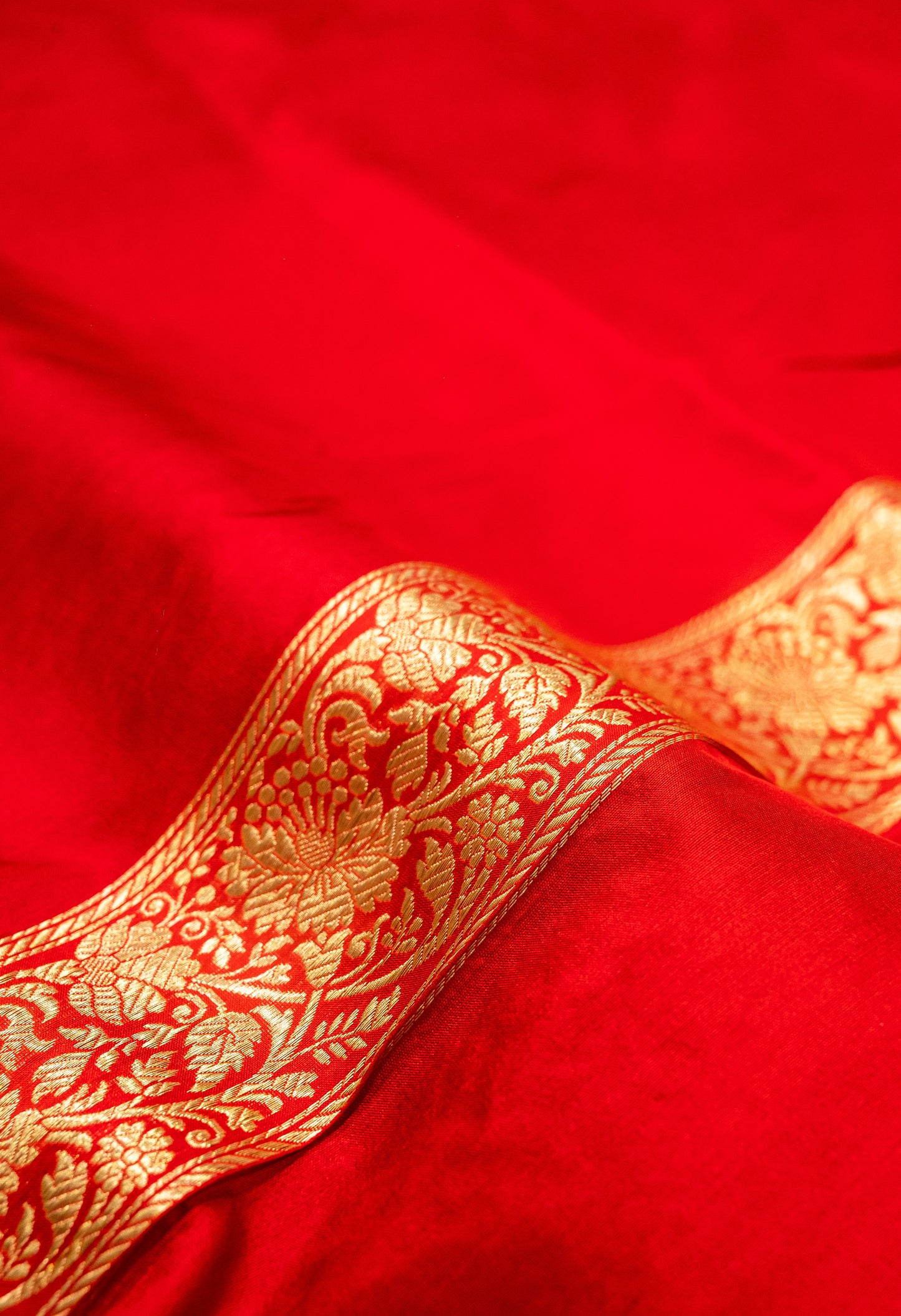 Red Pure Banarasi Handwoven Kadhua Katan Silk Saree