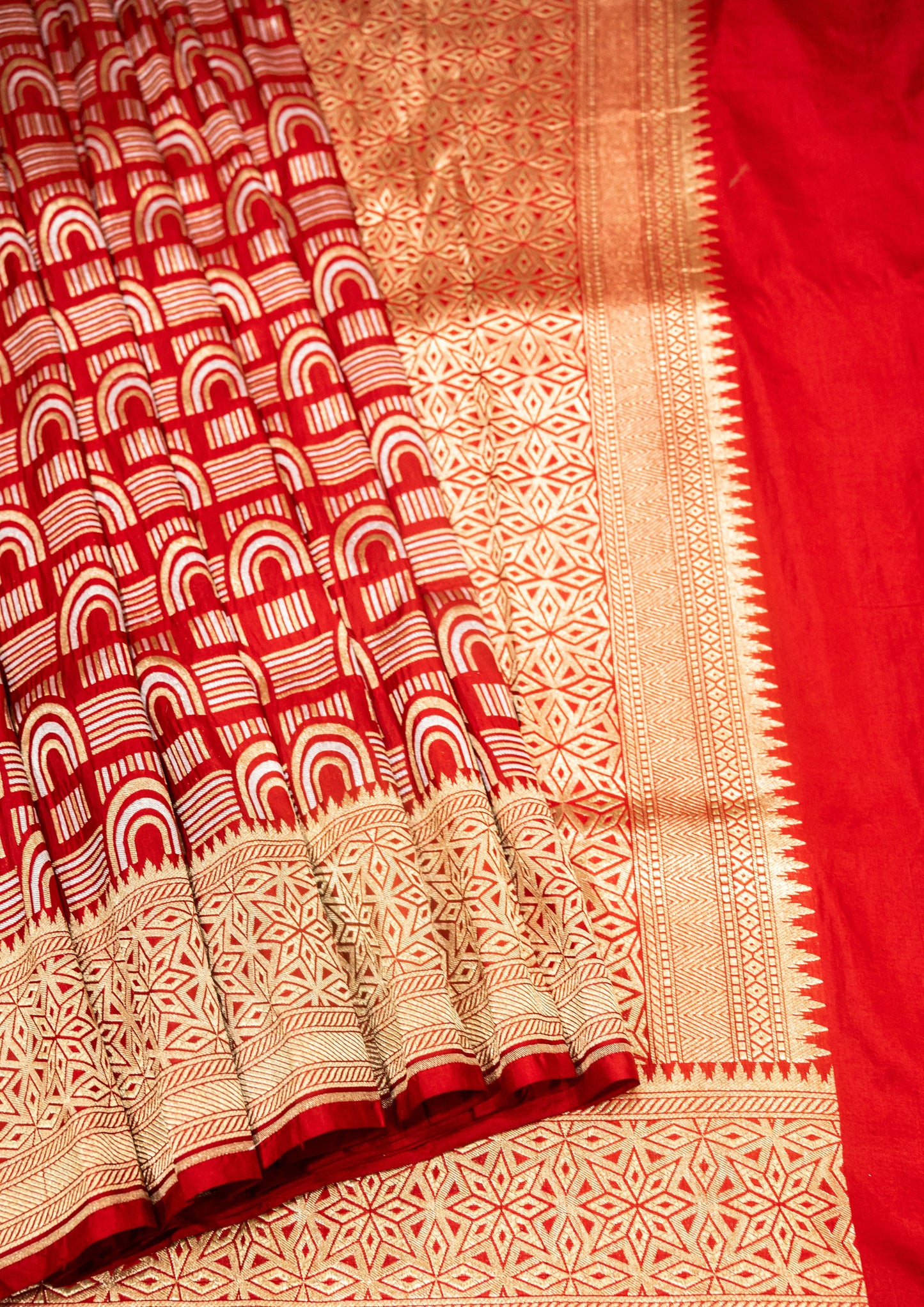 Red Pure Katan Silk Sona Roopa Zari Weaved Handloom Banarasi Saree